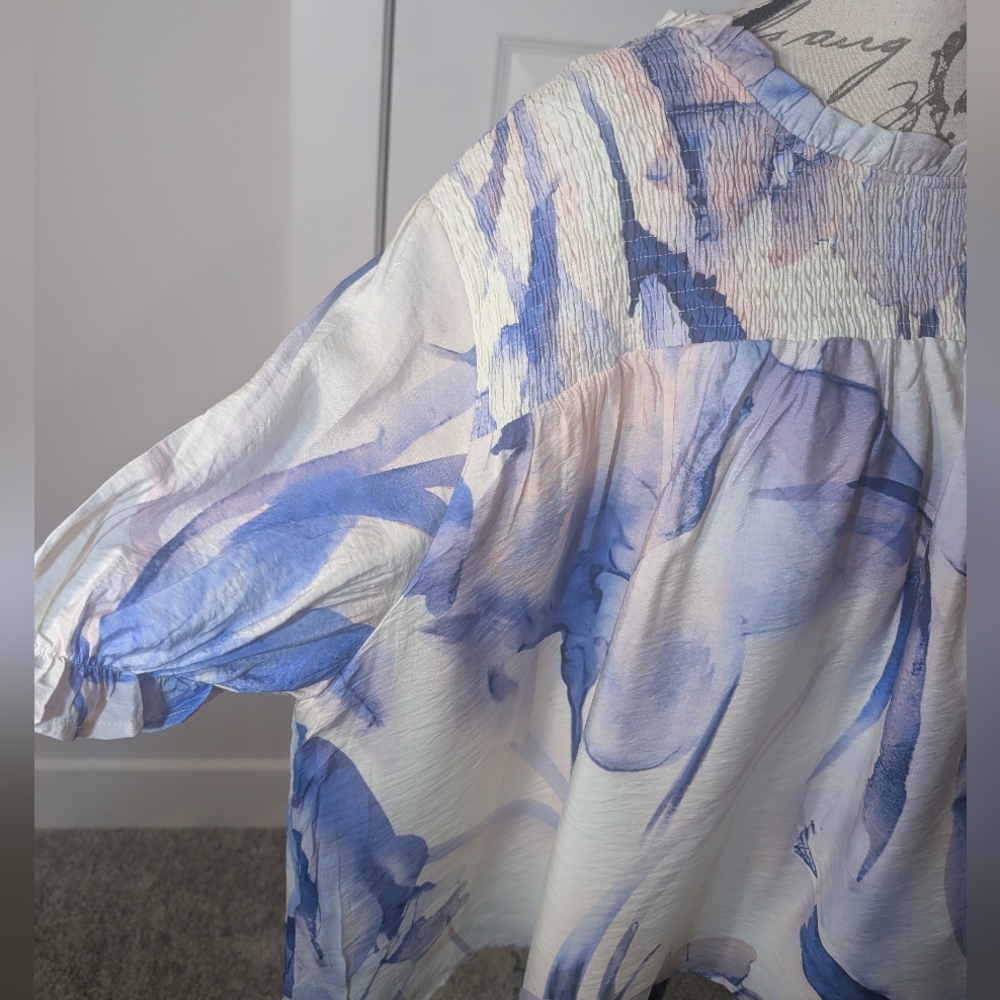 Hayden Artistic Blue and Cream Blouse Size 3XL NWT - Picture 2 of 10